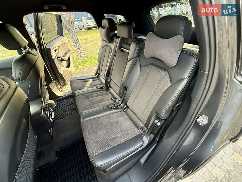 Позашляховик / Кросовер Audi Q7 2018 в Одесі