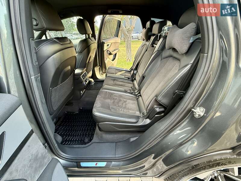 Позашляховик / Кросовер Audi Q7 2018 в Одесі