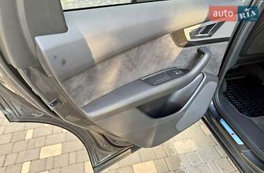Позашляховик / Кросовер Audi Q7 2018 в 