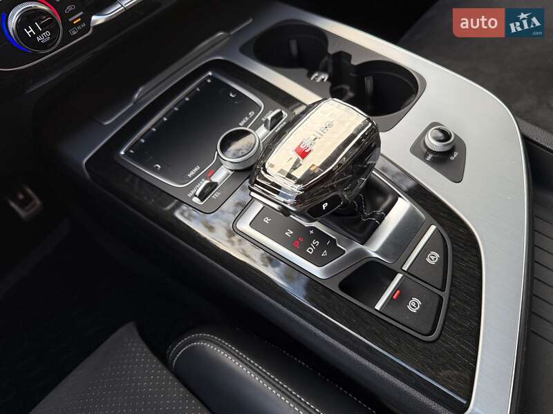 Позашляховик / Кросовер Audi Q7 2018 в Одесі