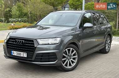 Внедорожник / Кроссовер Audi Q7 2018 в 