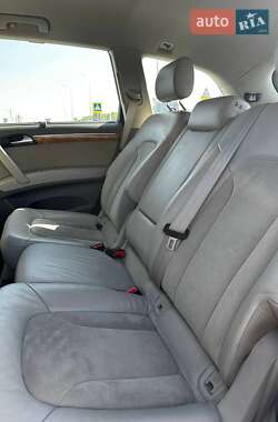 Внедорожник / Кроссовер Audi Q7 2011 в 