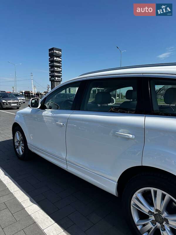 Внедорожник / Кроссовер Audi Q7 2011 в Луцке