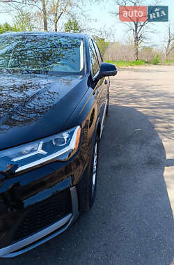 Позашляховик / Кросовер Audi Q7 2020 в 