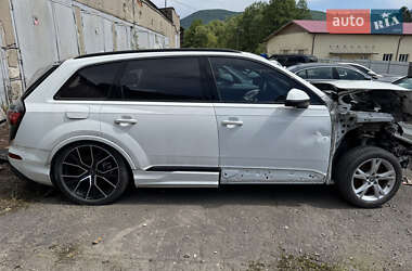 Внедорожник / Кроссовер Audi Q7 2021 в 