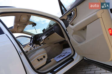 Внедорожник / Кроссовер Audi Q7 2016 в 