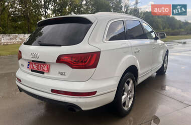 Внедорожник / Кроссовер Audi Q7 2015 в 