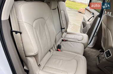 Внедорожник / Кроссовер Audi Q7 2015 в 