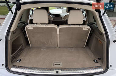 Внедорожник / Кроссовер Audi Q7 2015 в 