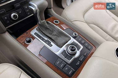 Внедорожник / Кроссовер Audi Q7 2015 в 