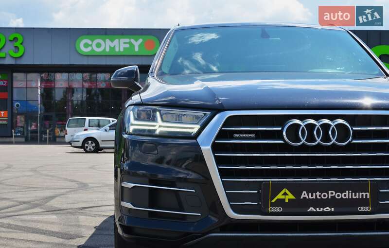 Внедорожник / Кроссовер Audi Q7 2016 в Киеве