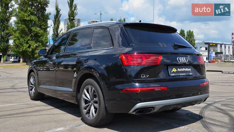 Внедорожник / Кроссовер Audi Q7 2016 в Киеве
