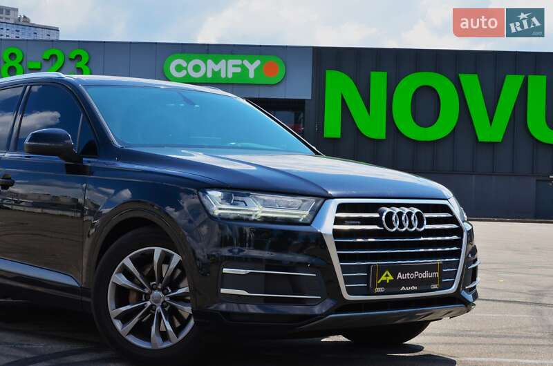 Внедорожник / Кроссовер Audi Q7 2016 в Киеве