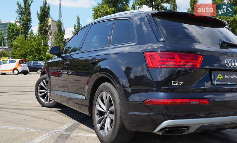 Внедорожник / Кроссовер Audi Q7 2016 в Киеве