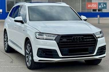 Позашляховик / Кросовер Audi Q7 2016 в Луцьку