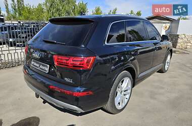 Внедорожник / Кроссовер Audi Q7 2017 в 