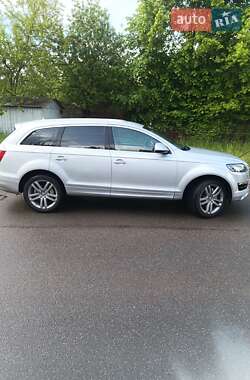 Позашляховик / Кросовер Audi Q7 2010 в 