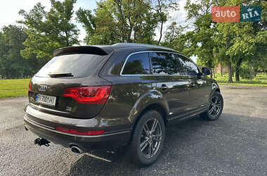 Внедорожник / Кроссовер Audi Q7 2013 в 