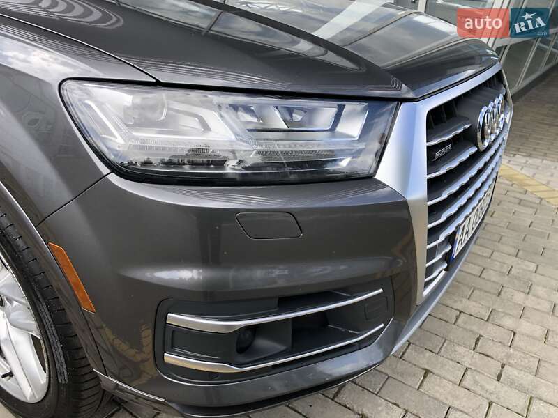 Внедорожник / Кроссовер Audi Q7 2018 в Киеве