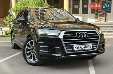 Внедорожник / Кроссовер Audi Q7 2016 в 