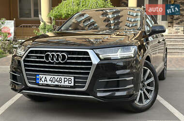 Внедорожник / Кроссовер Audi Q7 2016 в 