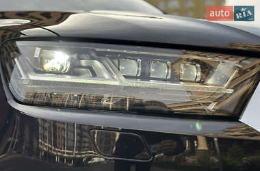 Внедорожник / Кроссовер Audi Q7 2016 в 