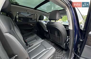 Внедорожник / Кроссовер Audi Q7 2020 в 