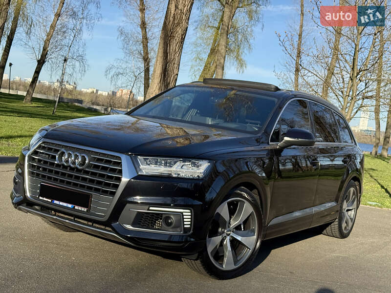 Внедорожник / Кроссовер Audi Q7 2017 в Киеве
