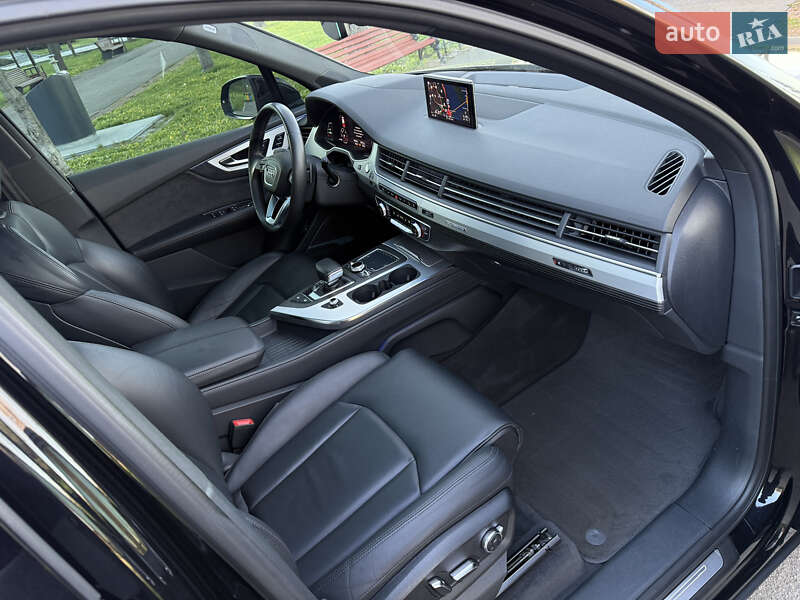 Внедорожник / Кроссовер Audi Q7 2017 в Киеве