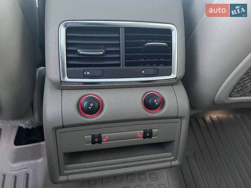 Внедорожник / Кроссовер Audi Q7 2011 в Ужгороде