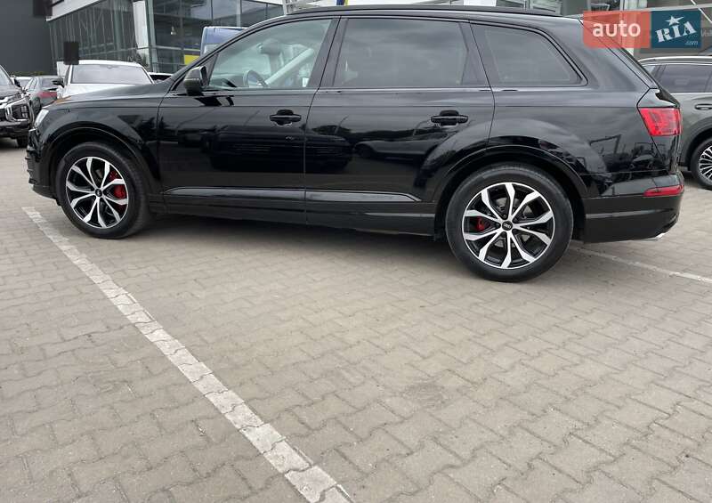 Внедорожник / Кроссовер Audi Q7 2016 в Черновцах