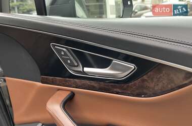 Внедорожник / Кроссовер Audi Q7 2016 в 