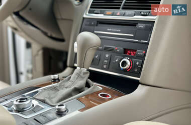 Внедорожник / Кроссовер Audi Q7 2011 в 