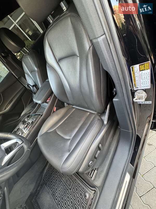 Позашляховик / Кросовер Audi Q7 2016 в Чернівцях