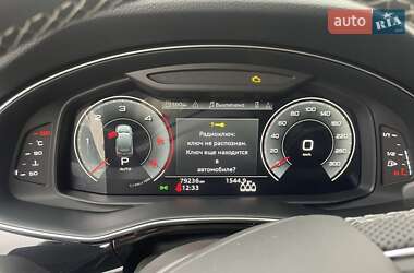 Позашляховик / Кросовер Audi Q7 2022 в 