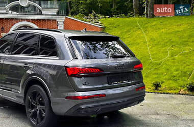 Внедорожник / Кроссовер Audi Q7 2020 в 