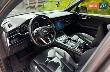 Внедорожник / Кроссовер Audi Q7 2020 в 