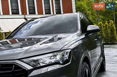 Внедорожник / Кроссовер Audi Q7 2020 в 
