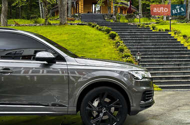 Внедорожник / Кроссовер Audi Q7 2020 в 