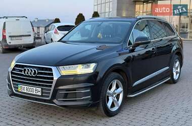 Внедорожник / Кроссовер Audi Q7 2017 в 
