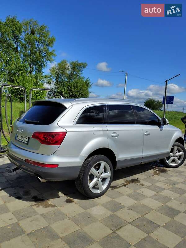 Внедорожник / Кроссовер Audi Q7 2010 в Самборе