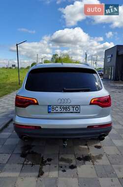 Позашляховик / Кросовер Audi Q7 2010 в 