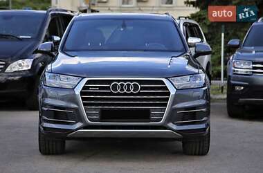 Внедорожник / Кроссовер Audi Q7 2017 в Черкассах