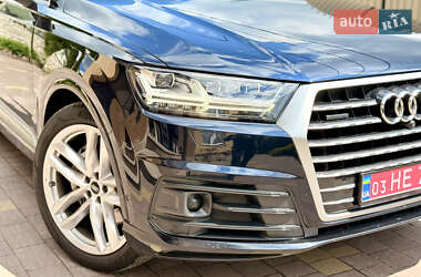 Внедорожник / Кроссовер Audi Q7 2018 в 