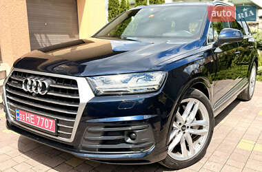 Внедорожник / Кроссовер Audi Q7 2018 в 