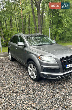 Позашляховик / Кросовер Audi Q7 2015 в 