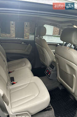 Позашляховик / Кросовер Audi Q7 2015 в 