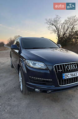 Внедорожник / Кроссовер Audi Q7 2014 в 