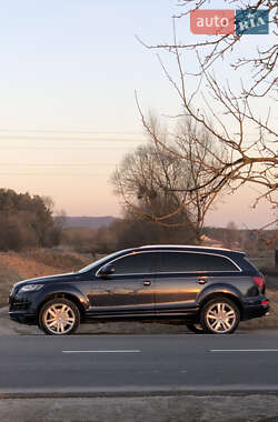Внедорожник / Кроссовер Audi Q7 2014 в 