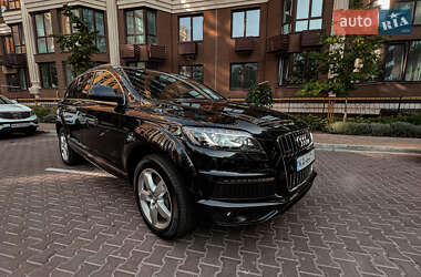 Позашляховик / Кросовер Audi Q7 2015 в 